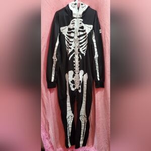 Tipsy Elves men’s skeleton - NWOT Black and White